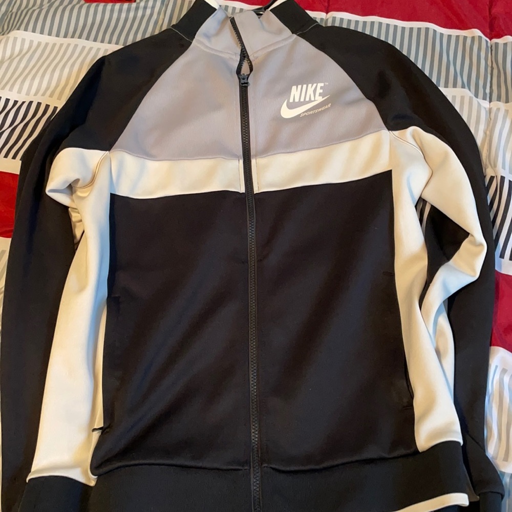 Nike sportswear zip up (no hoodie)